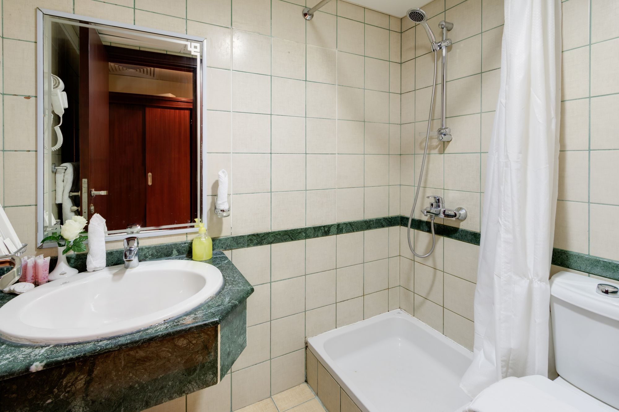 Mawaddah Altaqwa Hotel Медина Экстерьер фото
