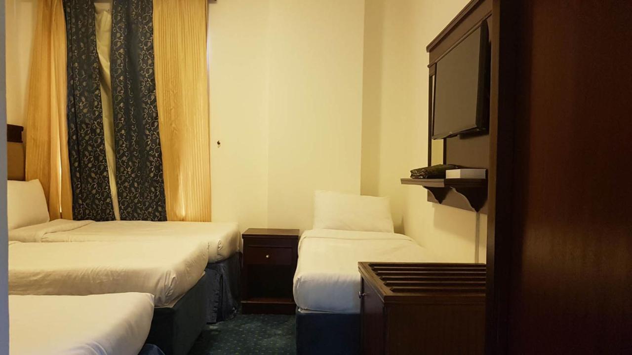 Mawaddah Altaqwa Hotel Медина Экстерьер фото